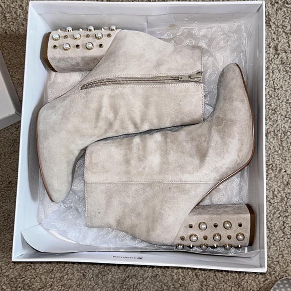 Steve Madden Pearl Boots - Picture 2 of 8